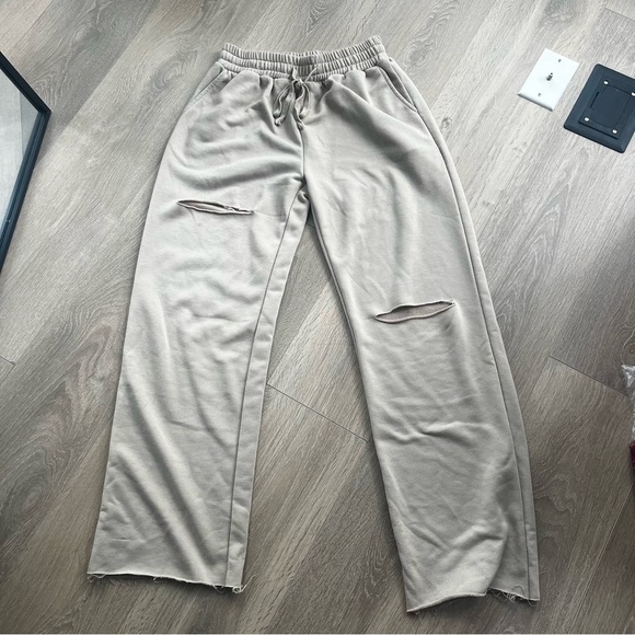 Fashion Nova Sweatpants Size Small - Picture 1 of 2